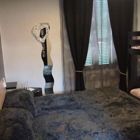 Casa Via Cialdi Apartment ชิวิตาเวกเกีย ภายนอก รูปภาพ